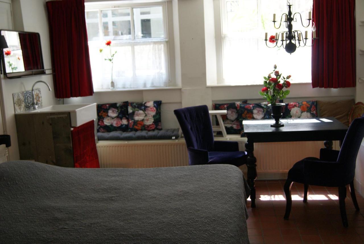 Bed and Breakfast De Zevenster "Gevestigd Aan De Winkelstraat" Kampen Esterno foto
