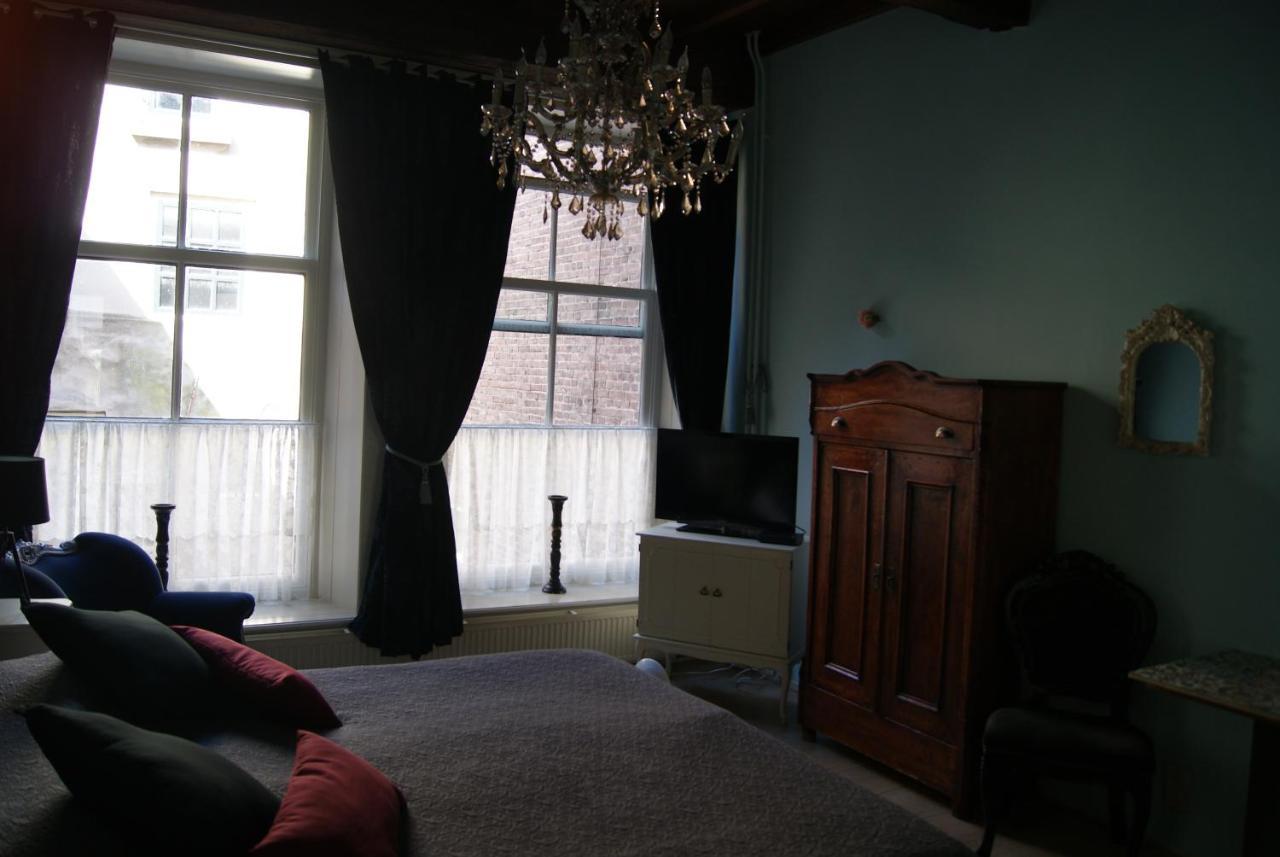 Bed and Breakfast De Zevenster "Gevestigd Aan De Winkelstraat" Kampen Esterno foto